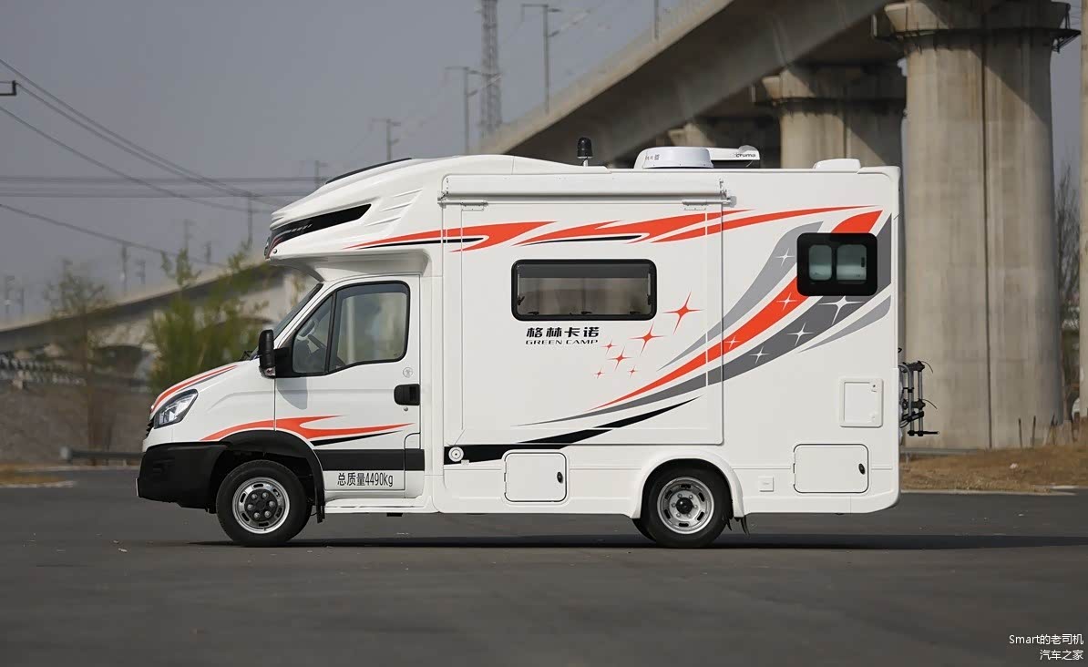 格林卡诺依维柯C型房车