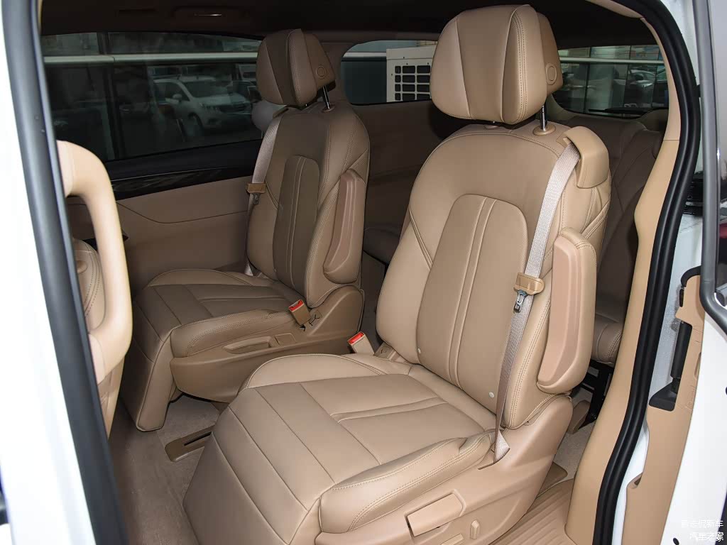 配图为ES 28T 豪华型