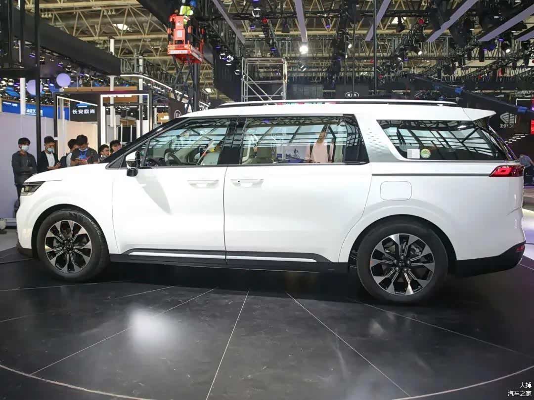 全新起亚Carnival“嘉华”