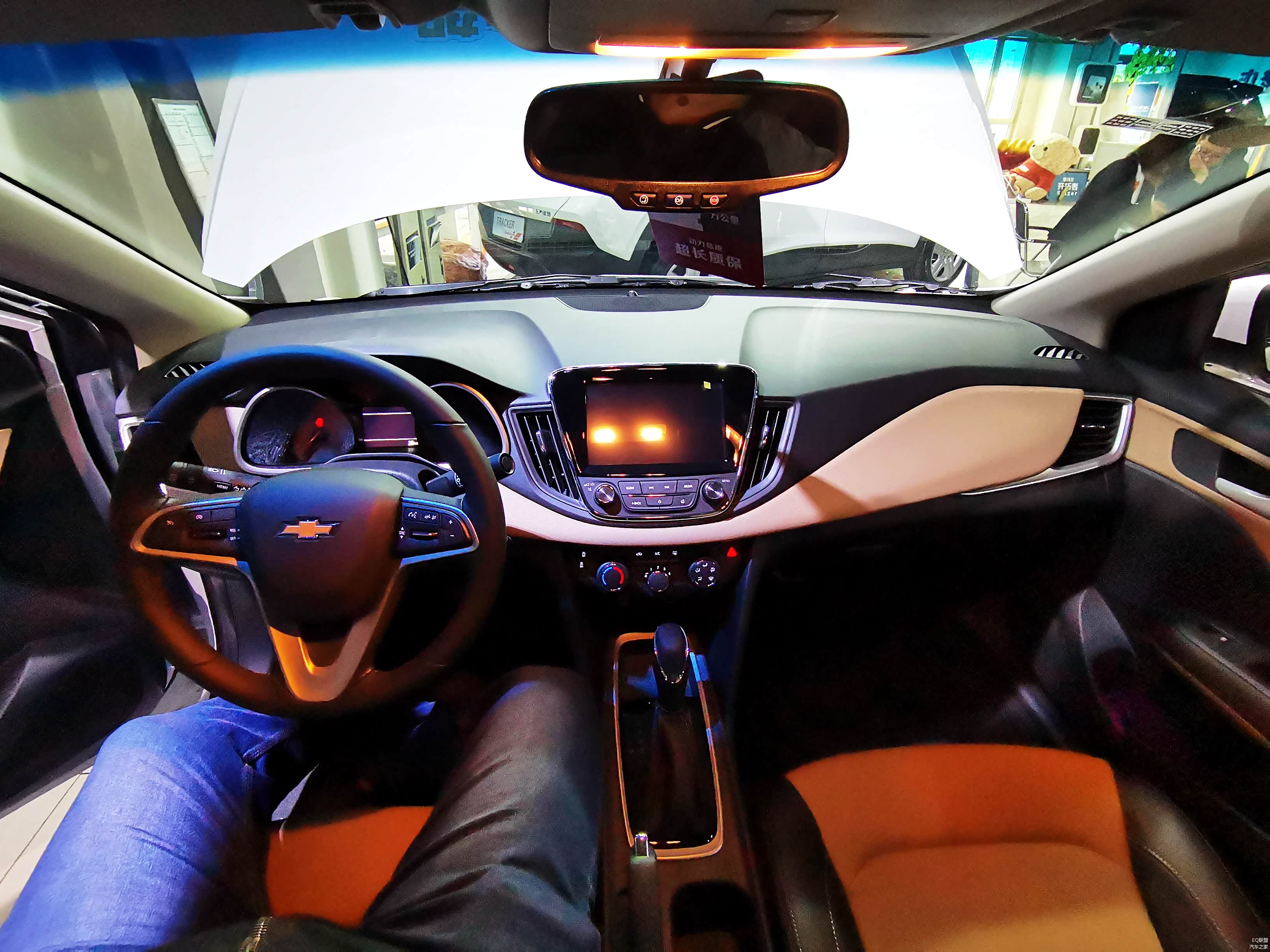 初看这个内饰风格还是挺规矩的，协调性很赞！