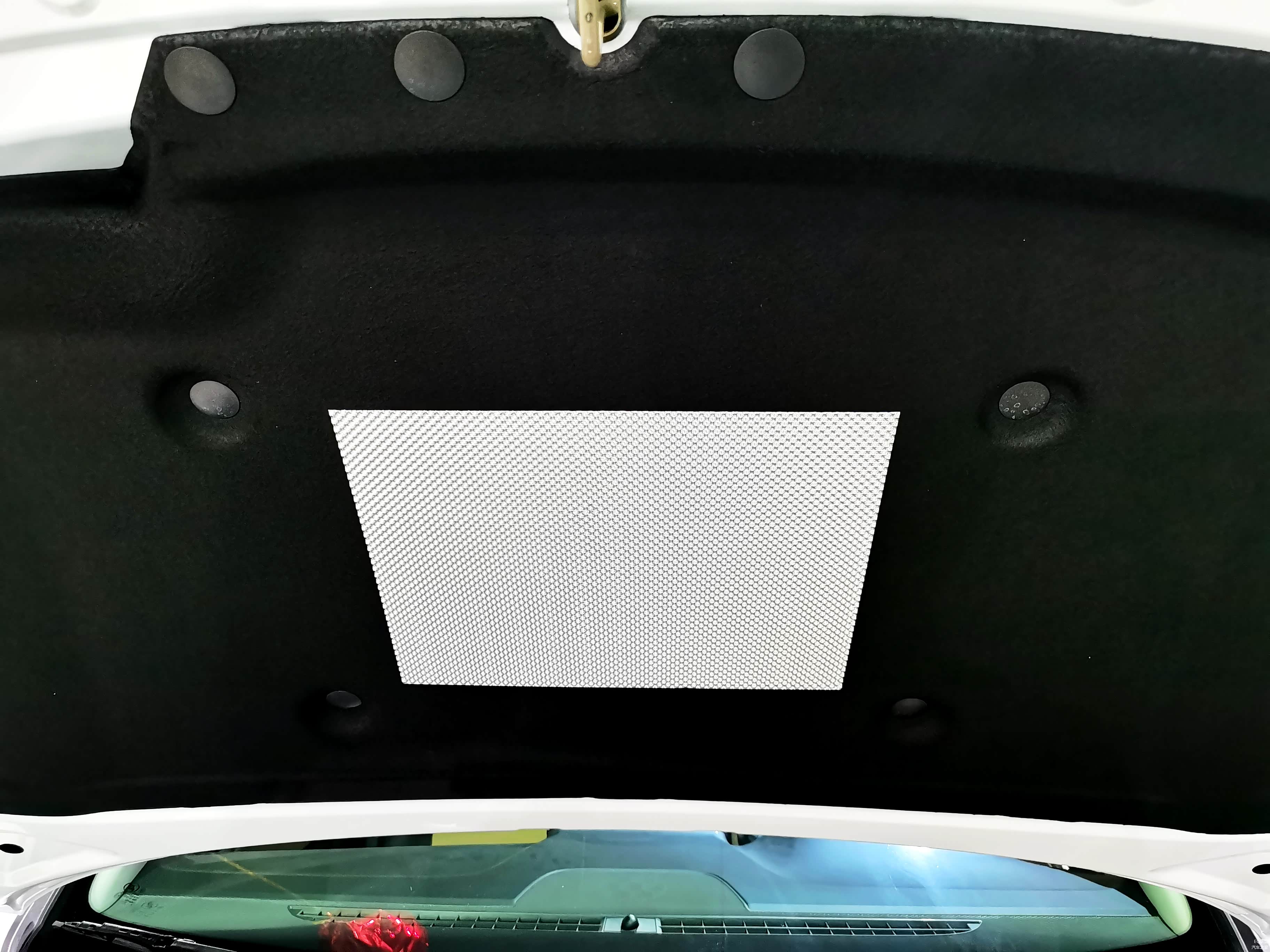 隔音棉且还有防热的锌板！