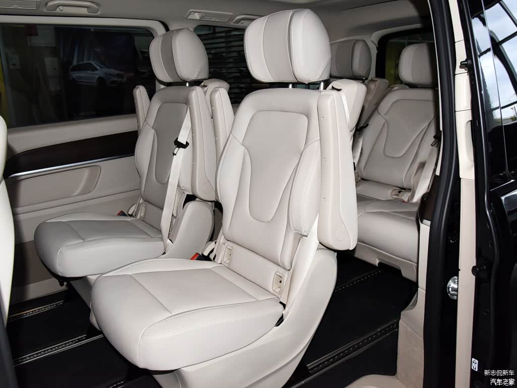 配图为V 260 领航版