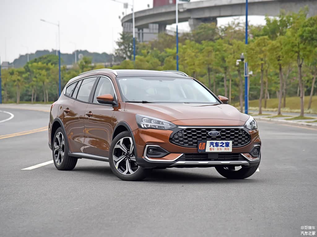 福克斯猎装版只有一款15.38万的产品，如果能提供价格更实惠一些版本相信市场空间会更广