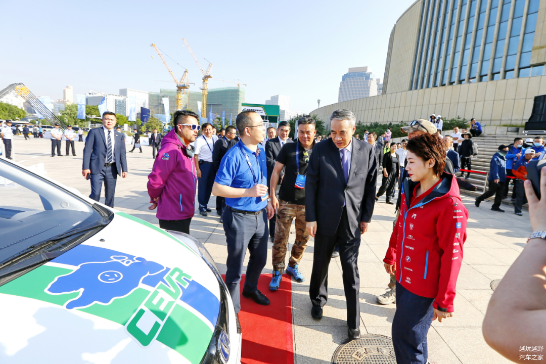 全国政协副主席辜胜阻