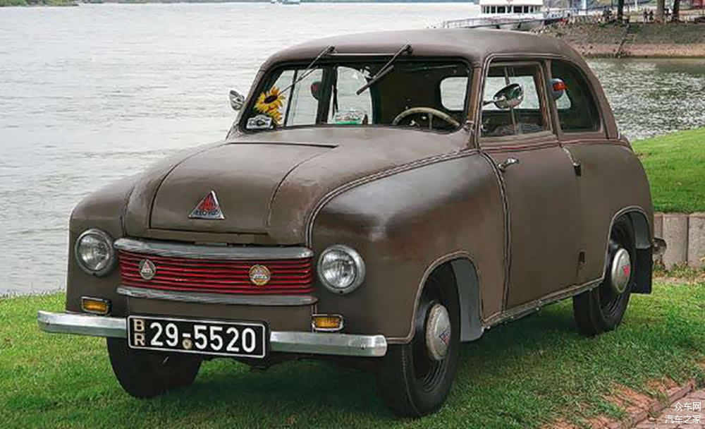 西德Lloyd LP 300型轿车