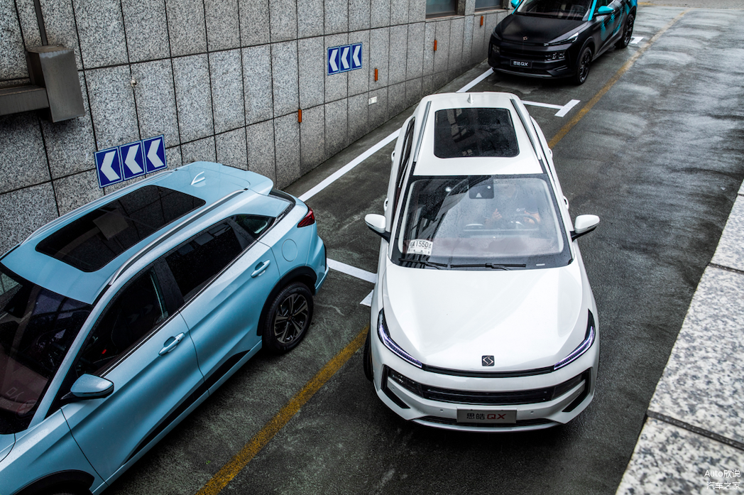 侧方位+坡道全自动泊车