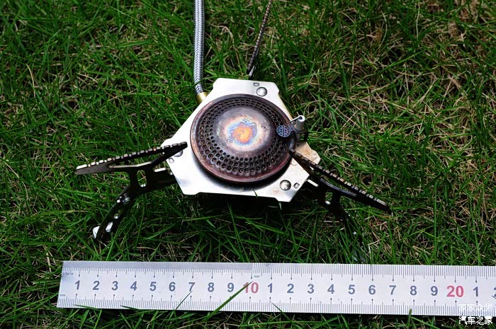 完全展开状态下，炉头的平面尺寸可达17cm，能适应大多数户外锅或部分家用锅。