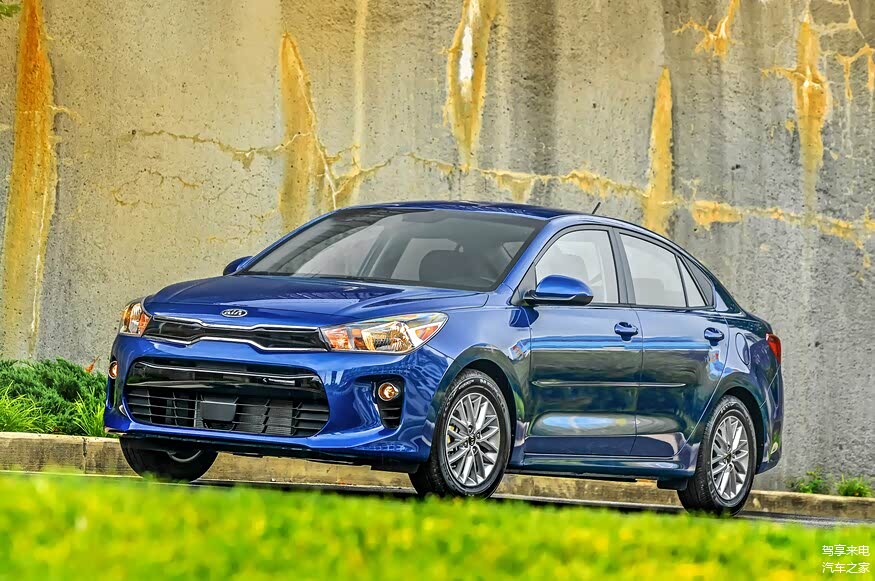 2021款起亚Rio 三厢版