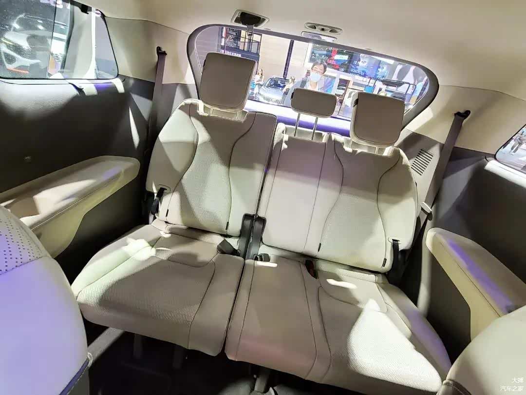 全新起亚Carnival“嘉华”