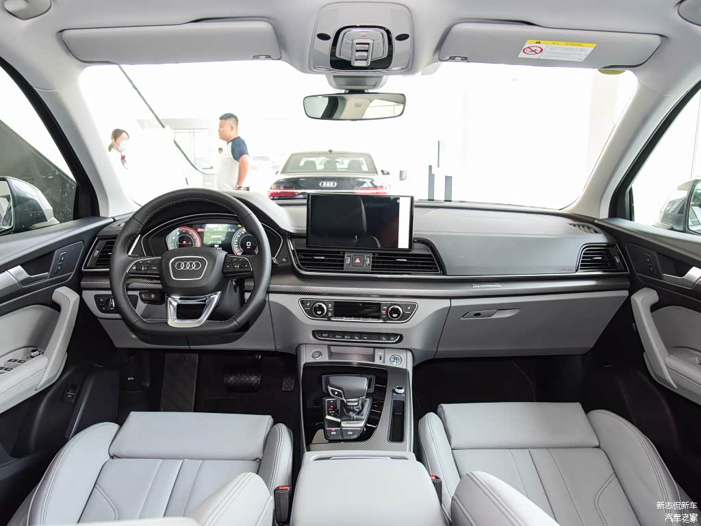 配图为2021款 40 TFSI 时尚动感型