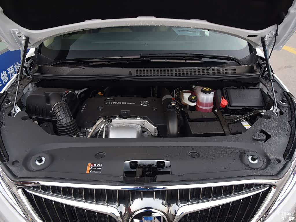 配图为ES 28T 豪华型