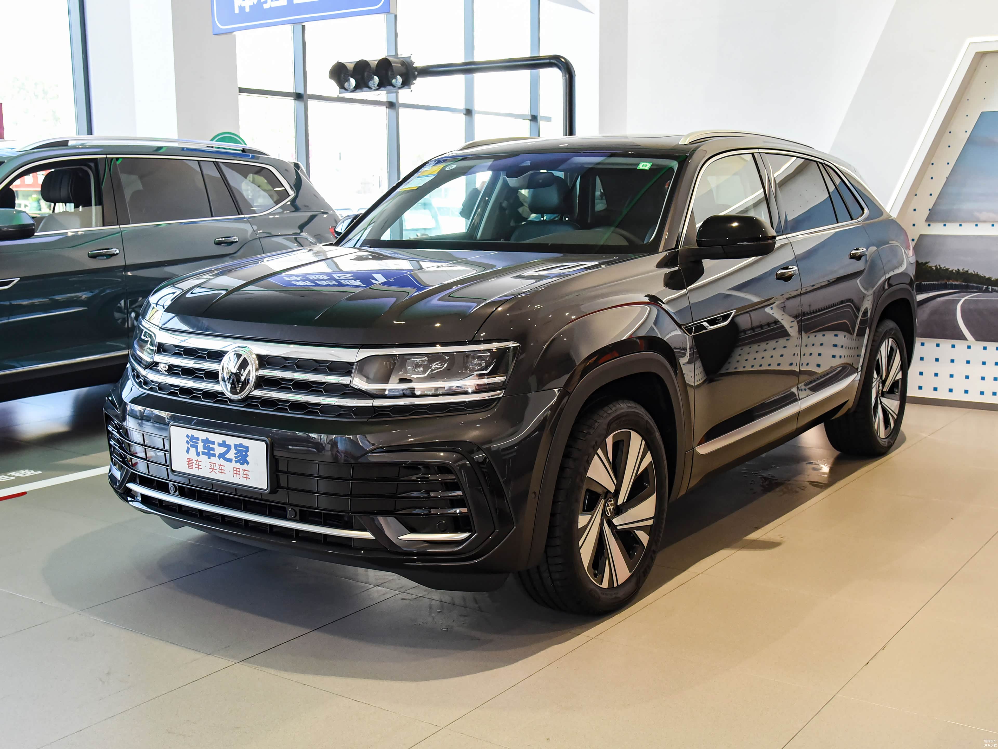 上汽大众-途昂X 2023款 380TSI 四驱尊享豪华版 指导价：33.15万/引自汽车之家图库