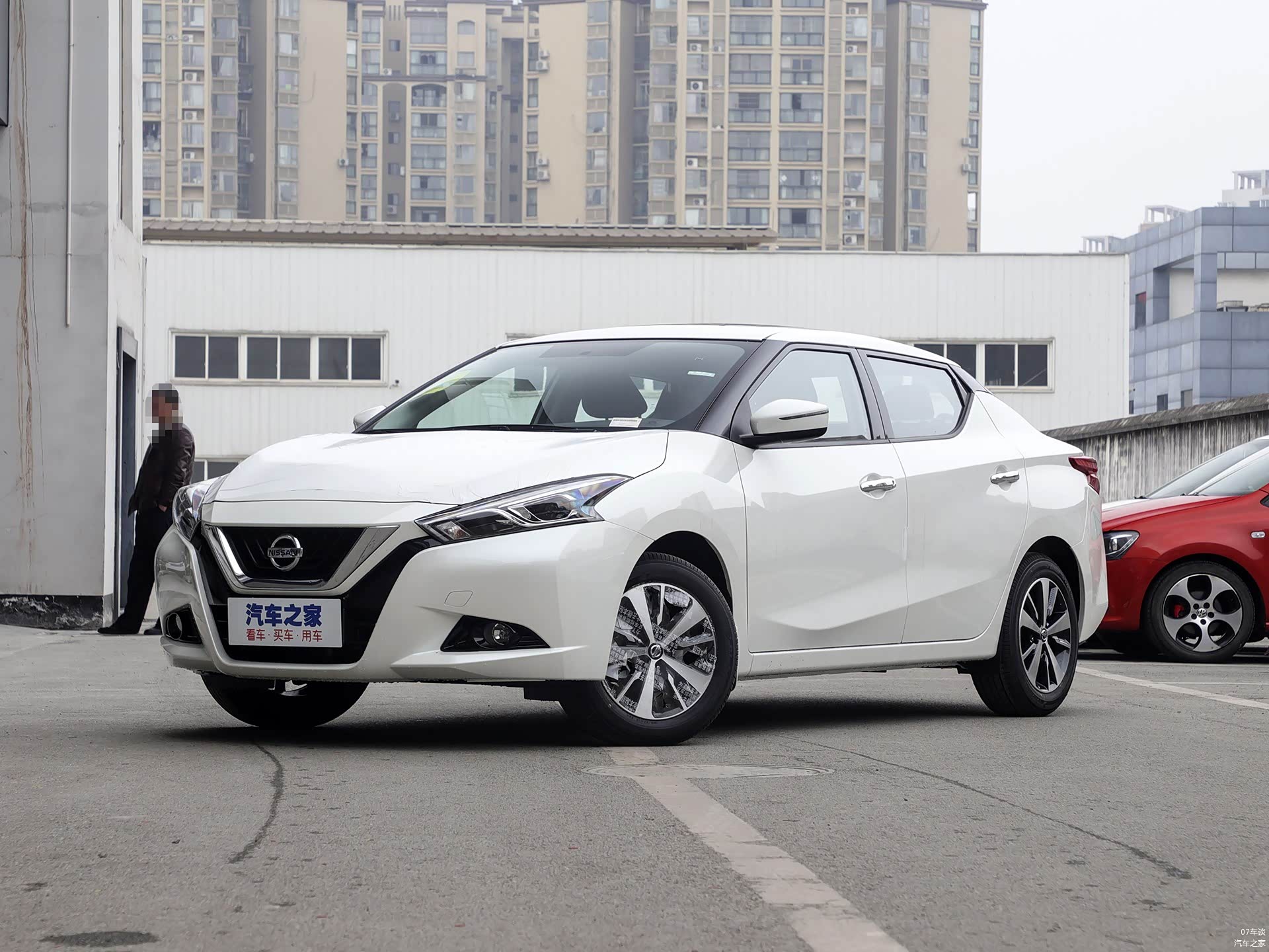 日产蓝鸟/引自汽车之家图库