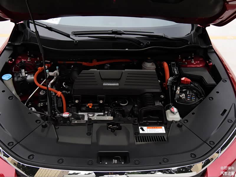 如果预算没有特别问题，特别推荐本田这款混动车型，动力强劲燃油经济性能都非常出色