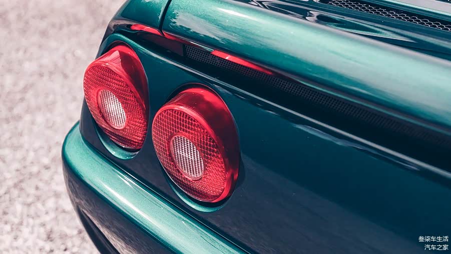 经典的尾灯设计