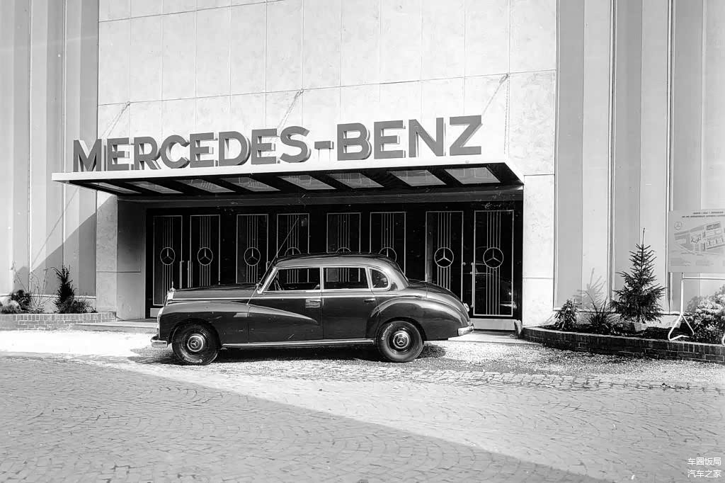 Mercedes-Benz 300