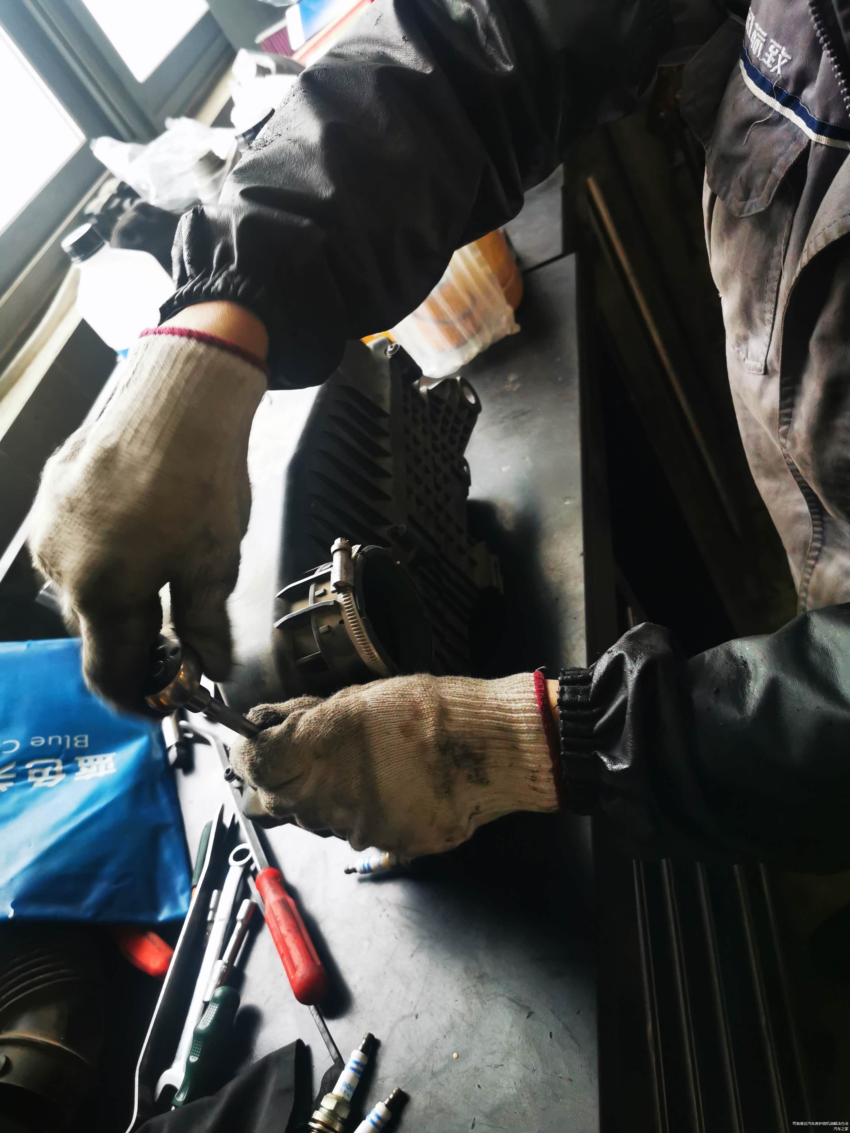 自己从网上买的马勒空气滤芯，东哥家有活动，三个滤芯90多