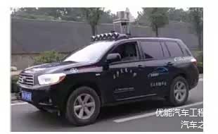 图3：传感器在无人车上的实际安装。