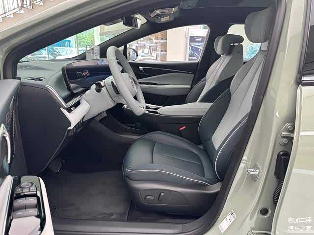 别克E4的前排座椅