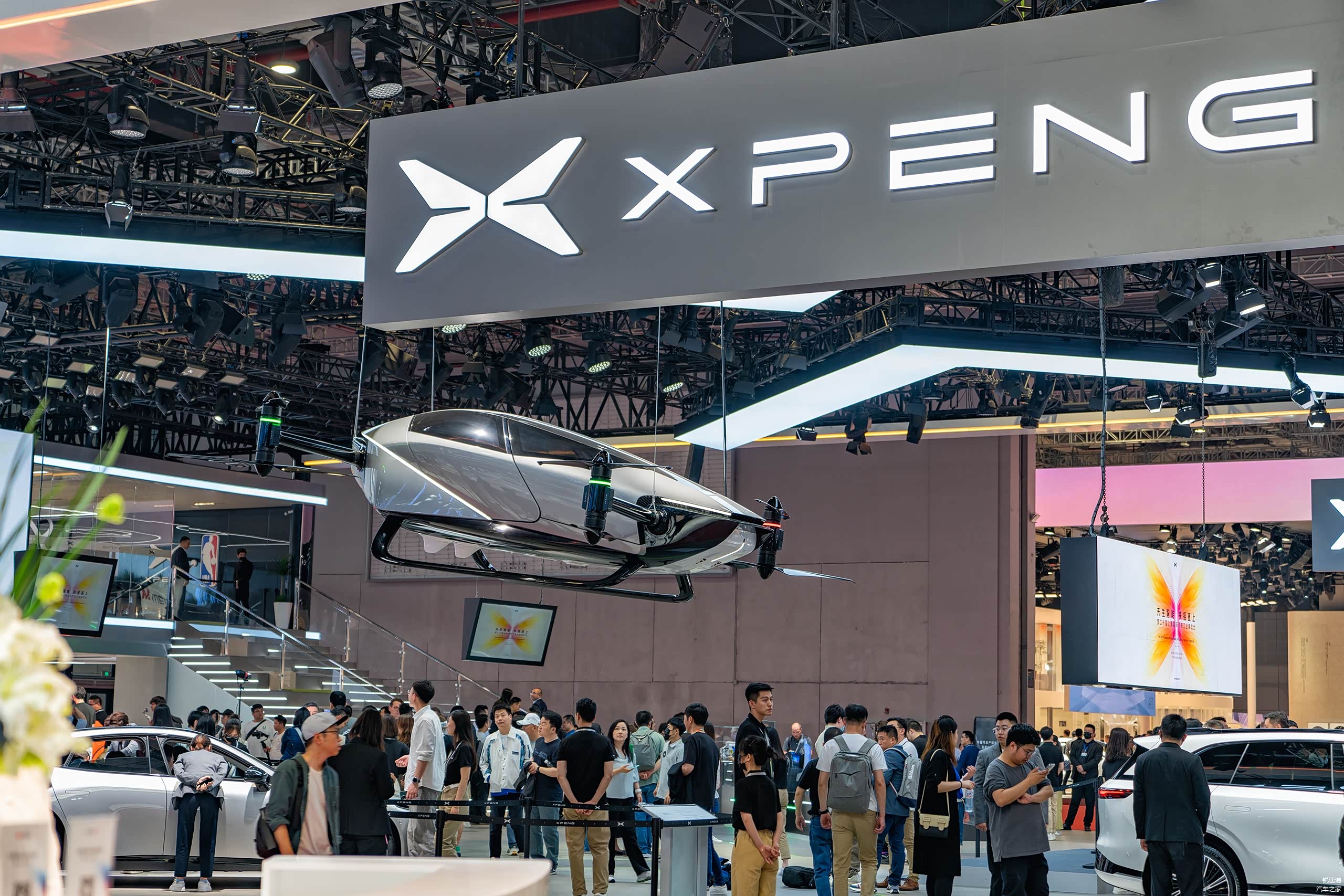 小鹏汇天旅航者X2 低空载人飞行器