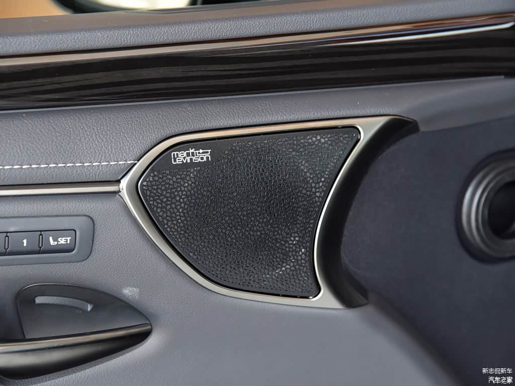 配图为2020款 300h 行政版