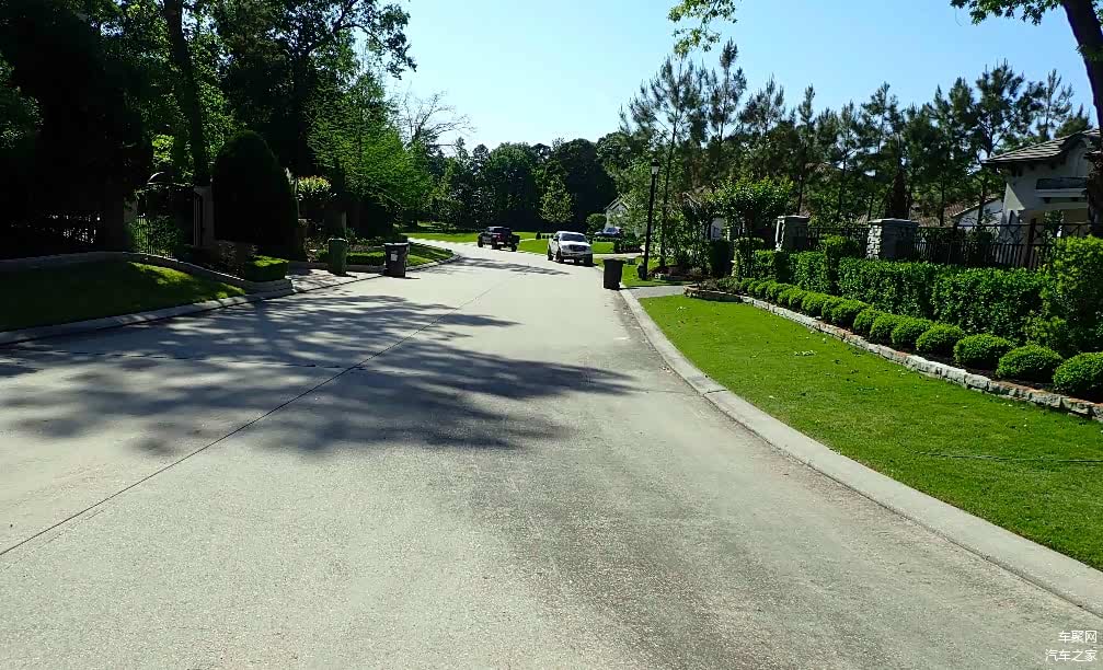 ▲在Hammock Dunes Place望向撞车地点