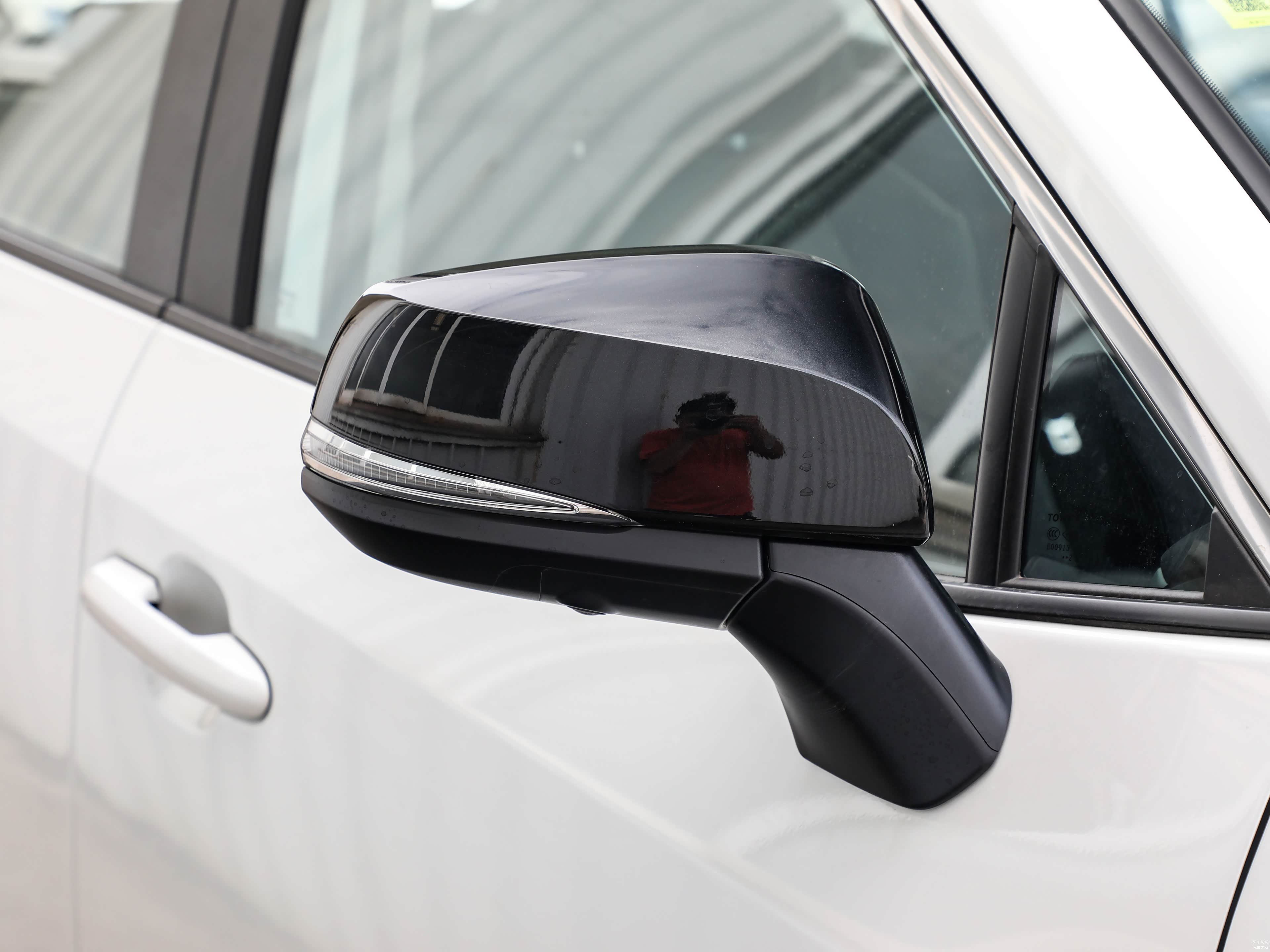 RAV4荣放越野外观套件/引自汽车之家图库