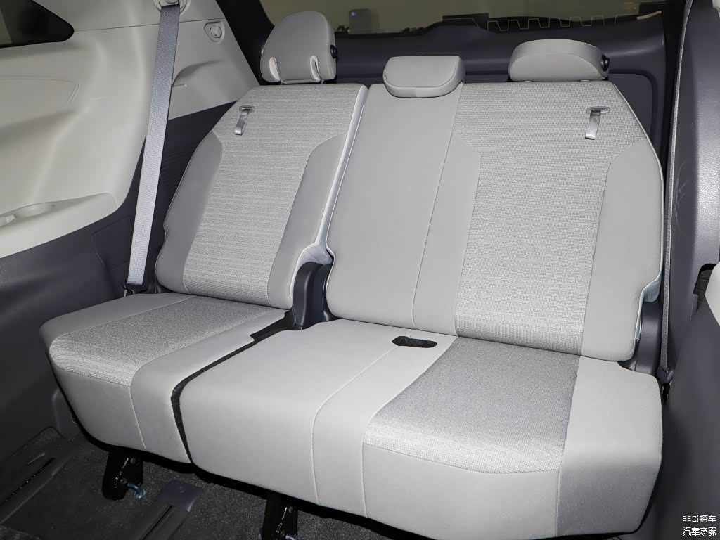 相比SUV，MPV的第三排才是真座椅，才更合适传统出行乘坐