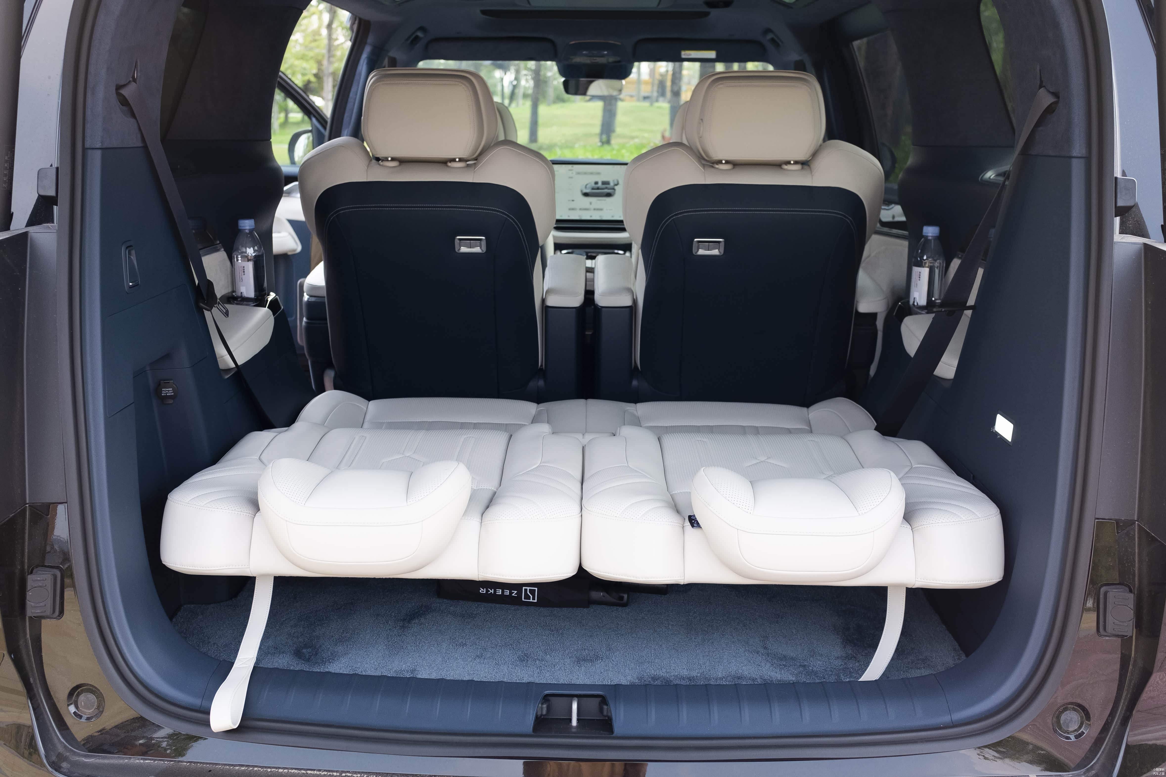 第三排可以躺平