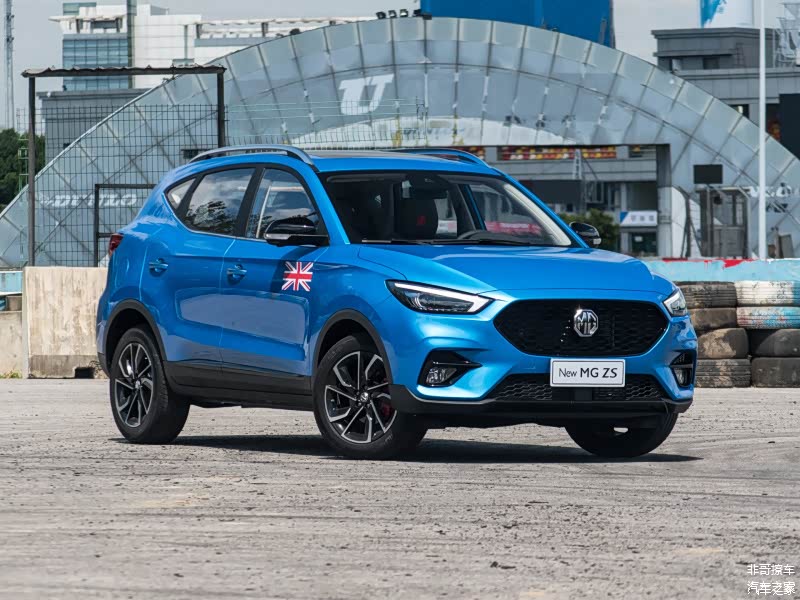 新ZS用棱角分明的前脸及酷黑的线条营造一种冷酷沉稳的魅力，远比市场上大部分竞品更具质感及吸引力