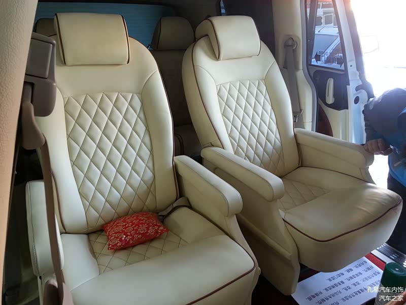 七座版本田艾力绅改航空座椅内饰