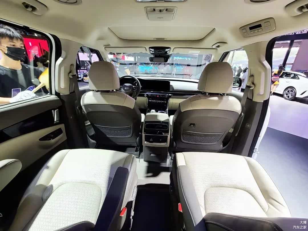 全新起亚Carnival“嘉华”