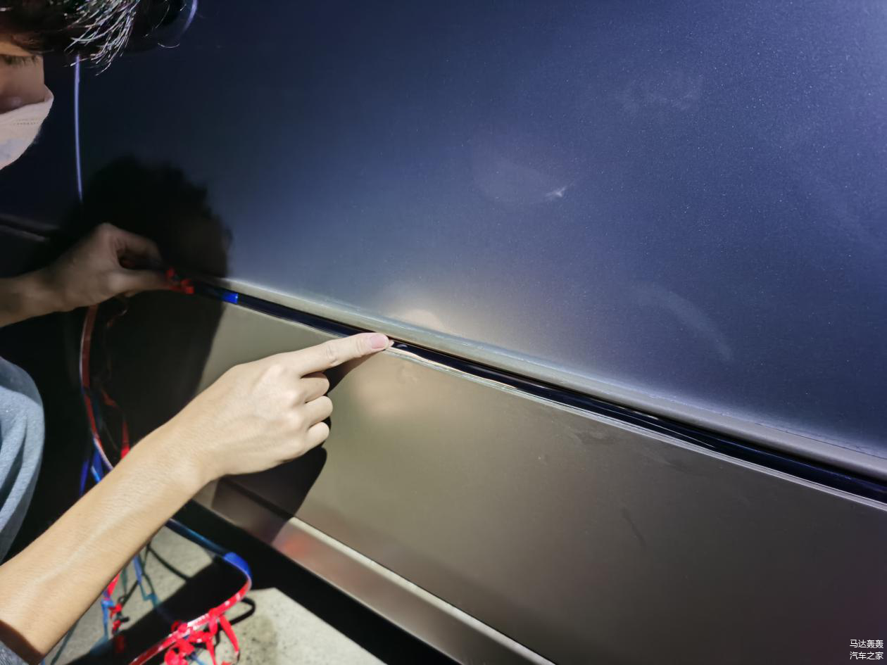 自己动手，衣食无忧
新装饰条贴上简直画龙点睛，嘿嘿有节约一笔