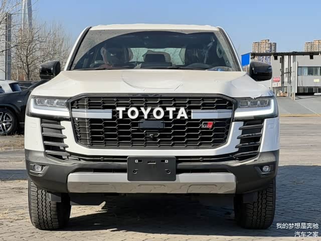 运动版的前脸有字母标识