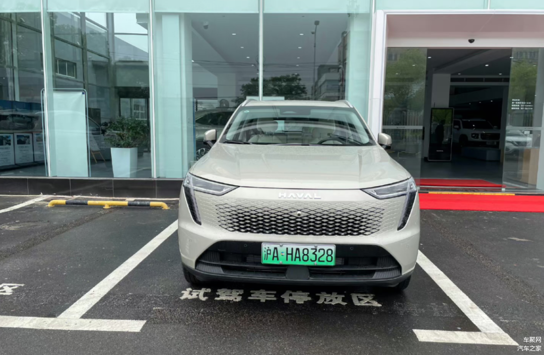 ▲哈弗枭龙MAX 图片来源：车聚网