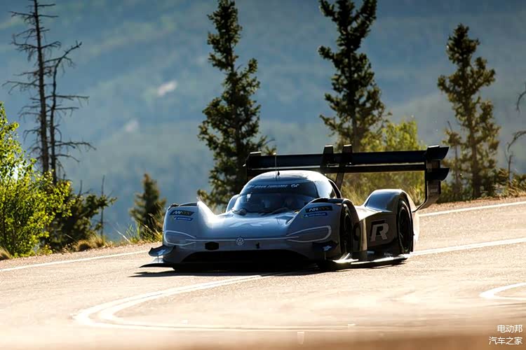 ▲ 挑战派克峰的大众 ID.R