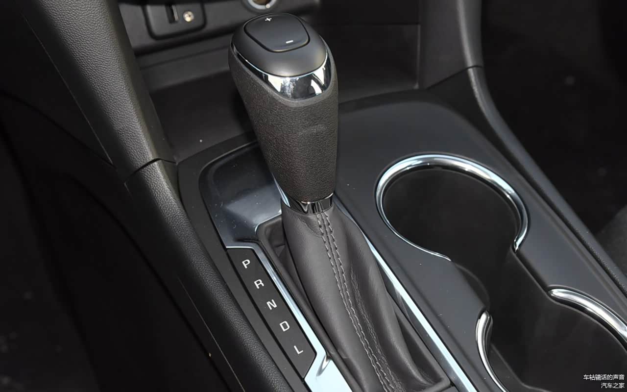 探界者1.5T+6AT版本