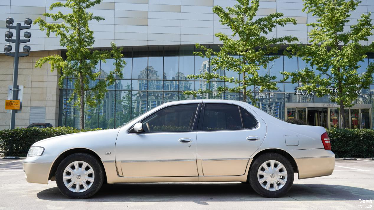 双拼车身，高级配置，整备完就像一键工艺品。