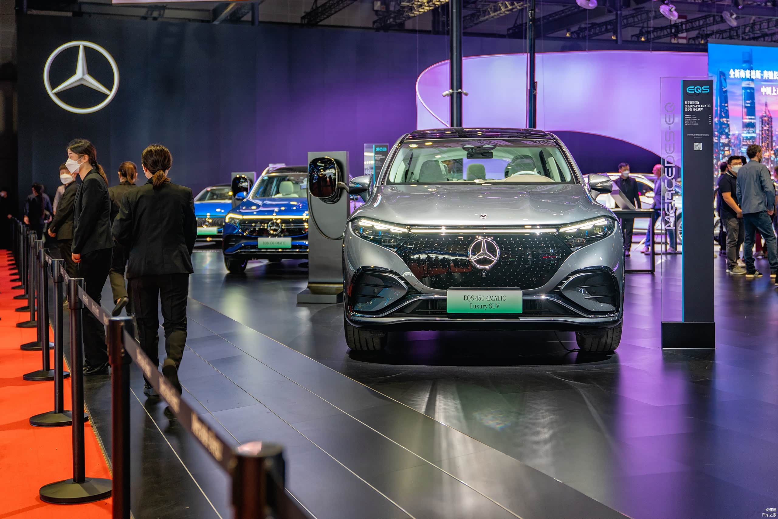 奔驰EQ纯电家族全系参展