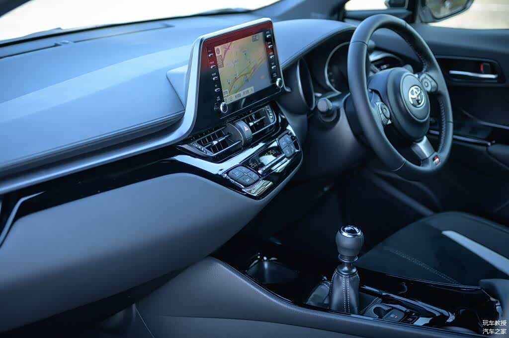 图为日规版本C-HR GR SPORT