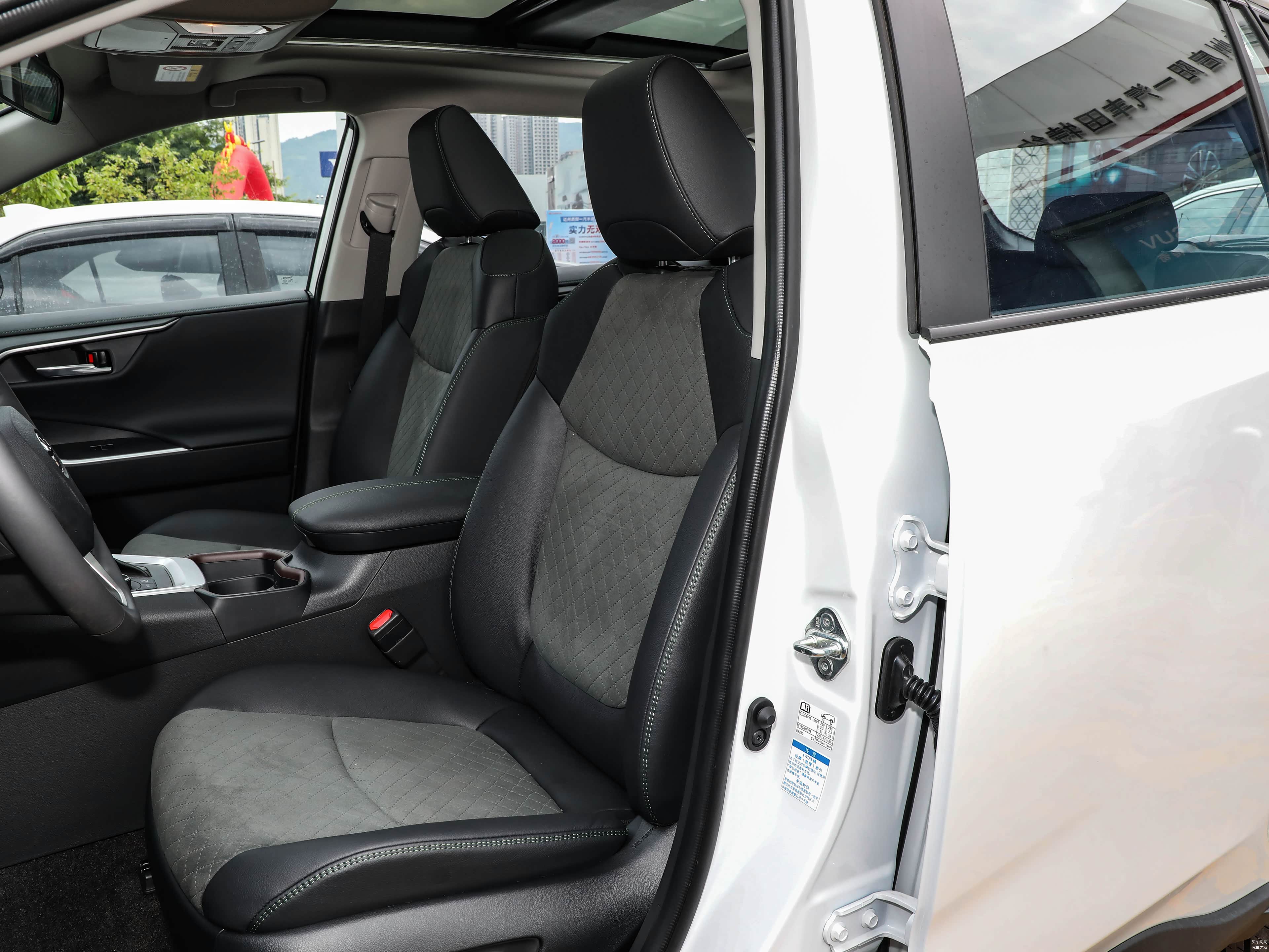 RAV4荣放/引自汽车之家图库