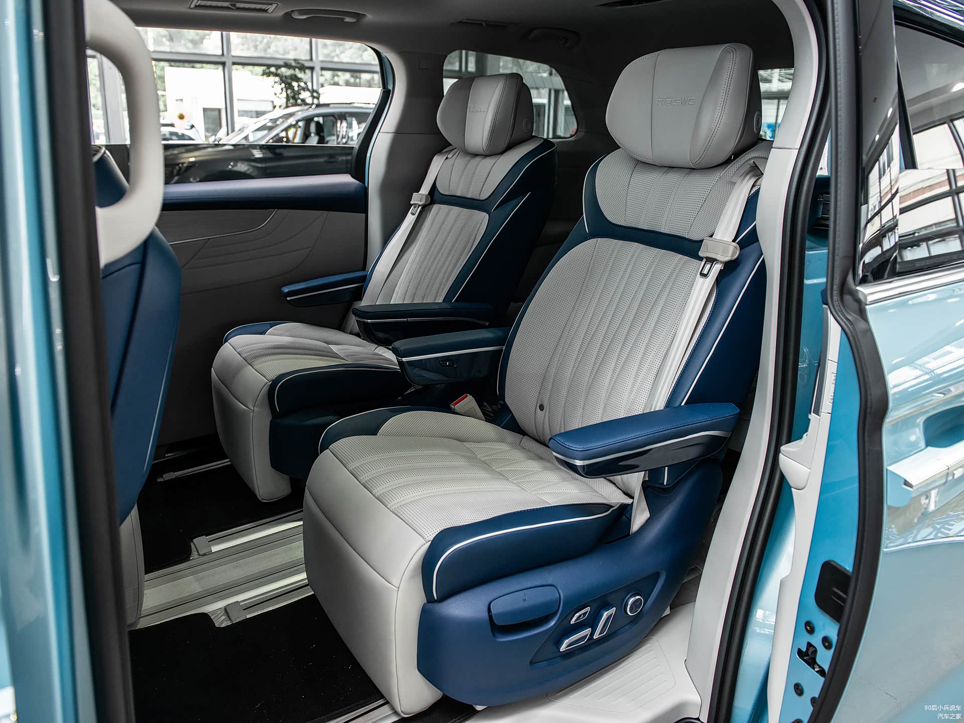 荣威iMAX8/引自汽车之家图库