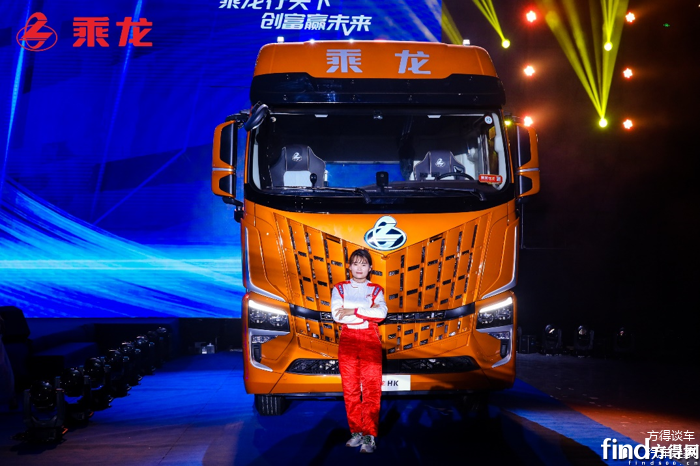 乘龙HK 6×4牵引 搭载YCK15（680马力）