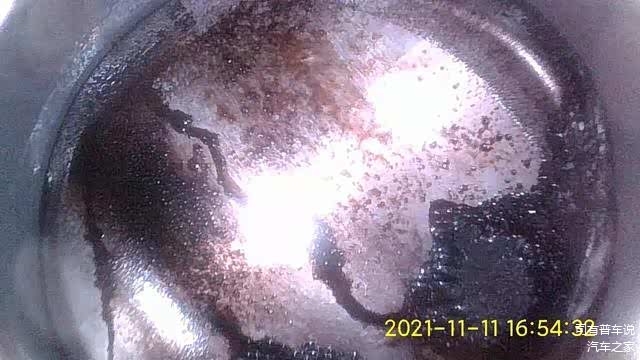 活塞积碳清洁的很干净，不过已经是很软的感觉，不会拉缸