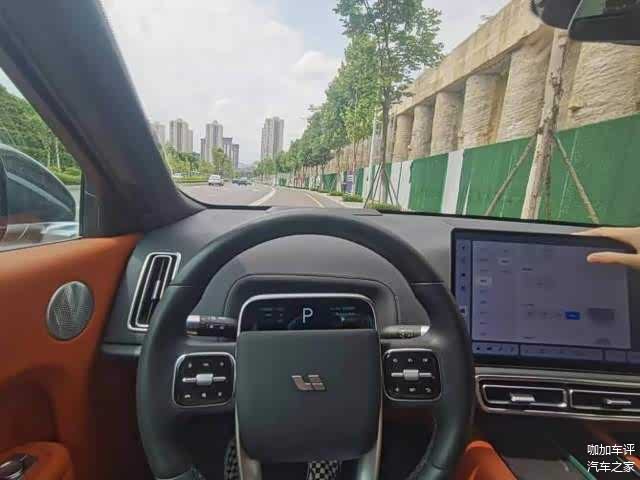 理想L9驾驶视角