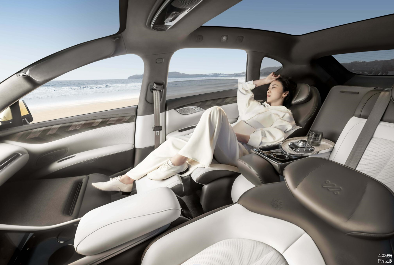 智己LS7 Urban Fit零重力座椅