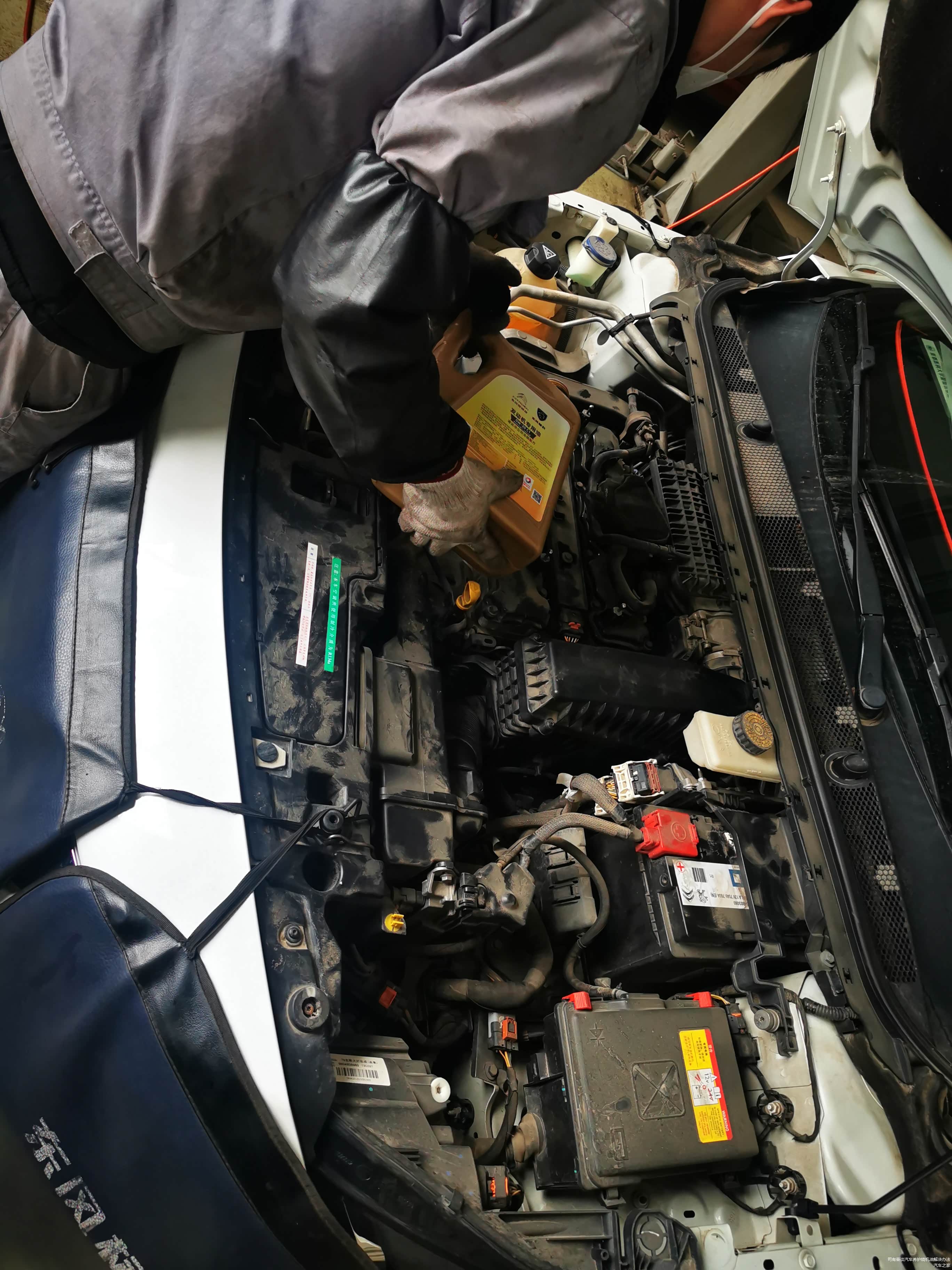 再补充一些机油。