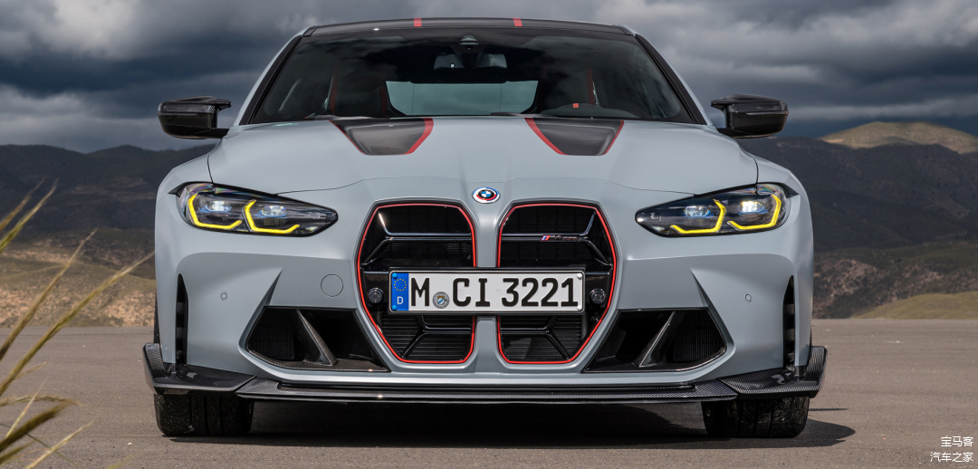 全新宝马M4 CSL