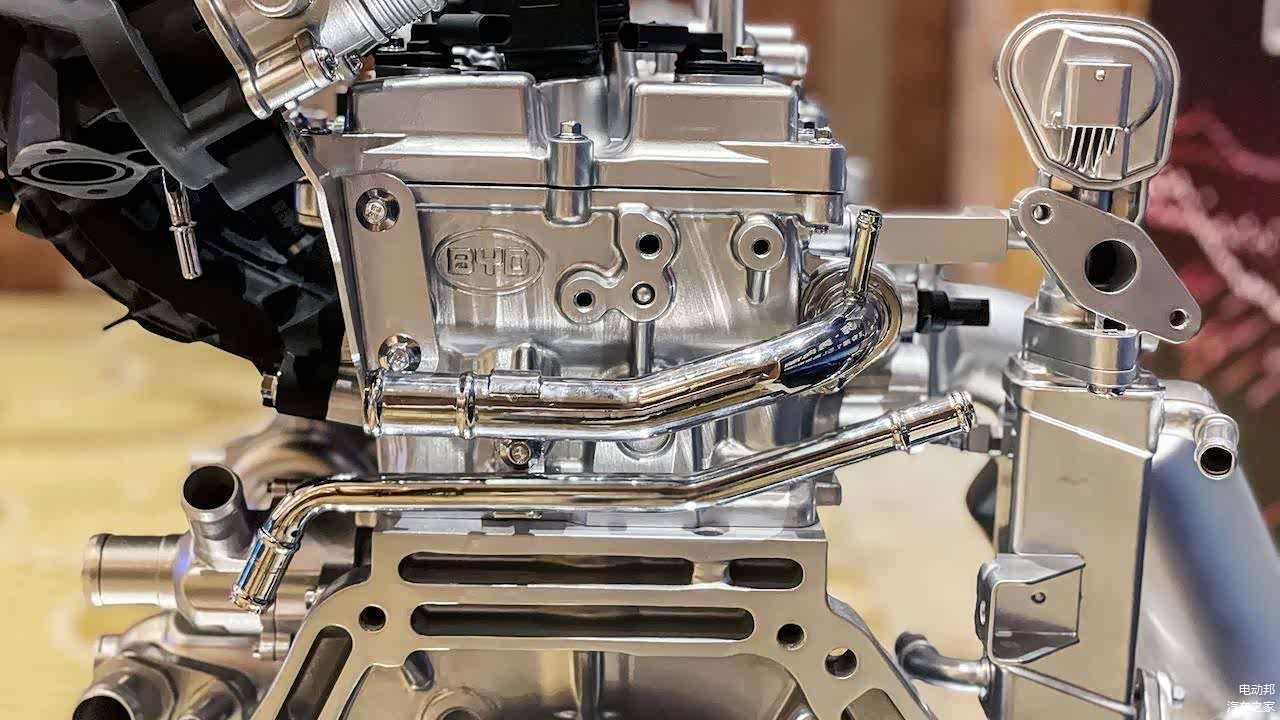 进行瘦身后的混动专用发动机