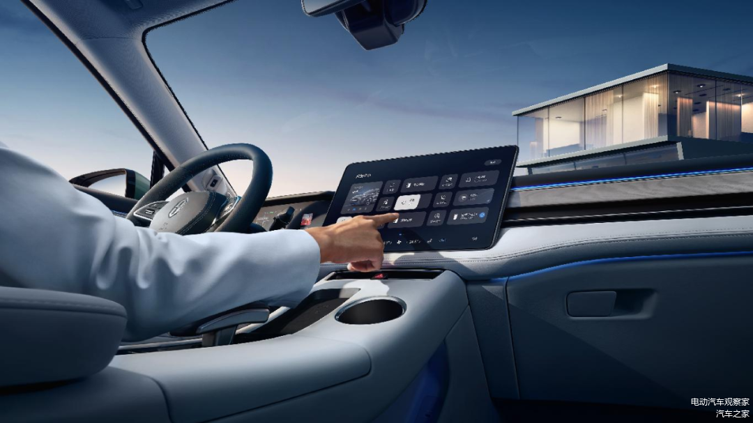 问界_鸿蒙车机品牌效应_问界M5销量增长